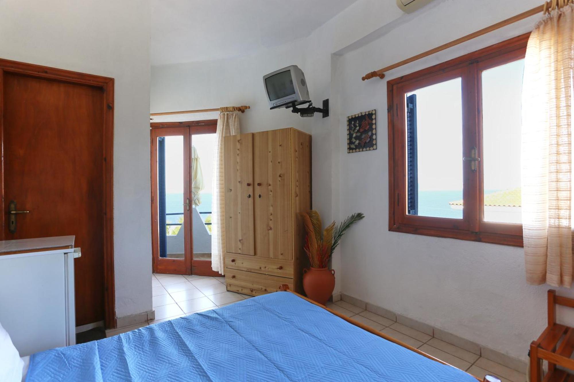 Armena Inn アルメニスティス エクステリア 写真